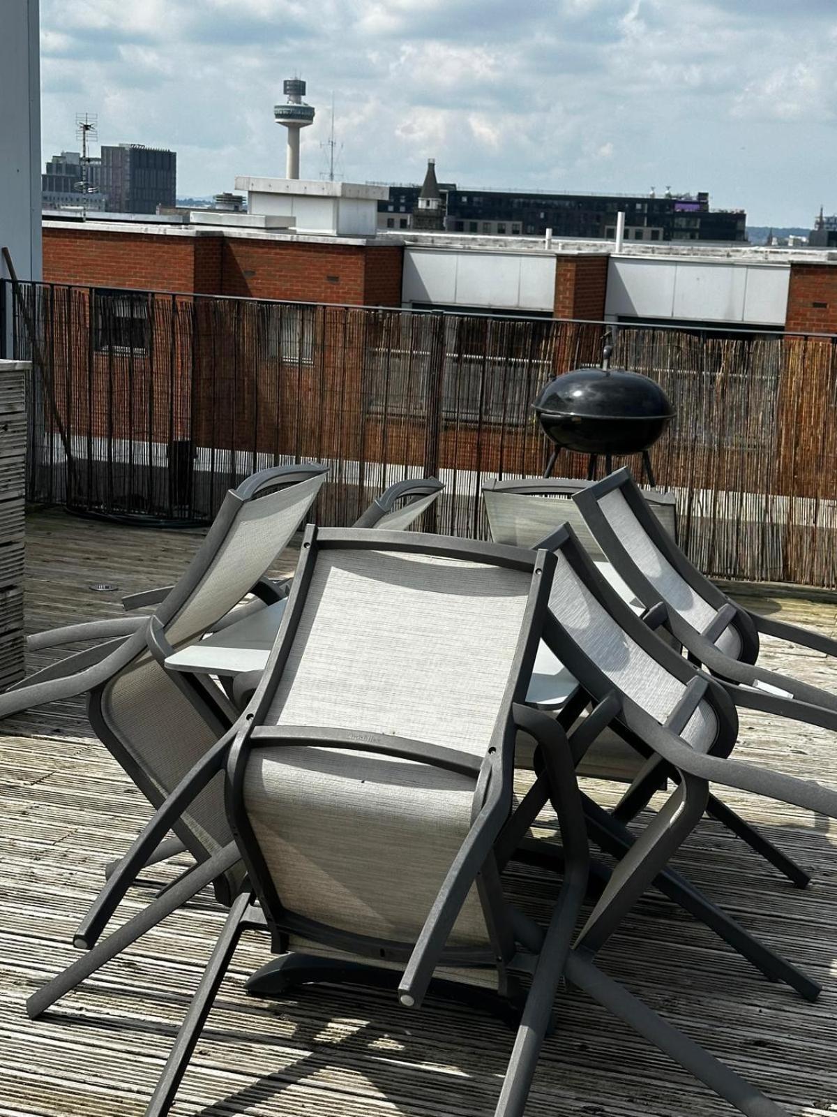 Penthouse - Liverpool City Centre - Nhs Stays - Liverpool Royal Hospital エクステリア 写真